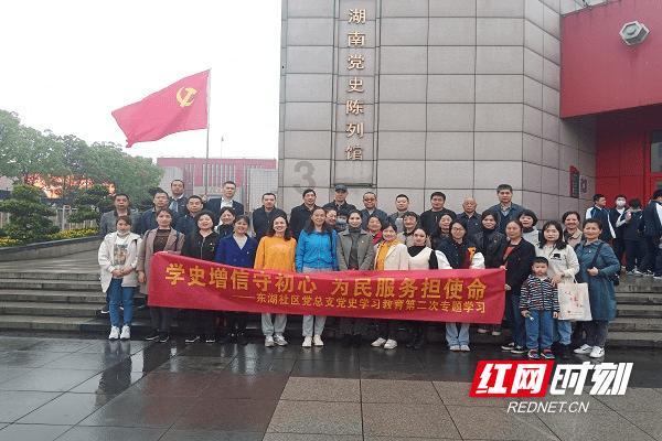 探索大学宿舍里面必备好物有哪些?,解答你的疑问!